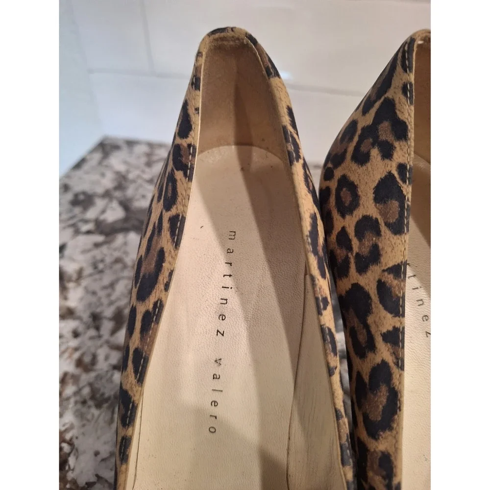Martinez Valero Leopard Print Platform Heel Satin Leather Pumps‎ Size 10